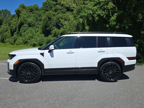 Used 2024 Hyundai Santa Fe Calligraphy image 2