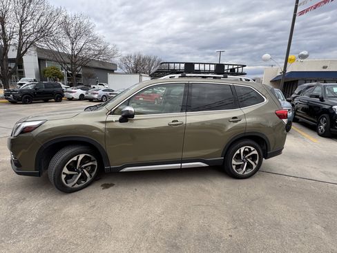 Used 2022 Subaru Forester Touring w/ Popular Package #2 image 13