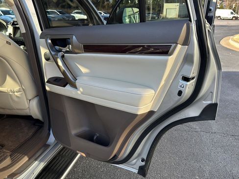 Used 2018 Lexus GX 460 Luxury image 13
