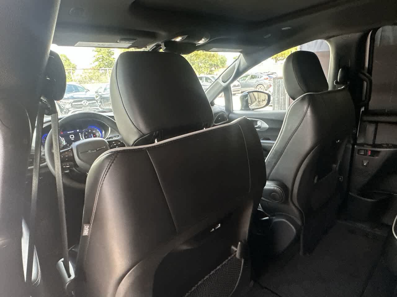 Used 2026 Chrysler Pacifica Limited w/ S Appearance Package FWD image 23
