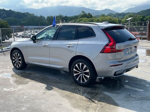 Used 2024 Volvo XC60 B5 Plus AWD/4WD image 4