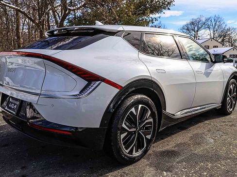 Certified 2024 Kia EV6 Wind w/ Wind Technology Package image 5