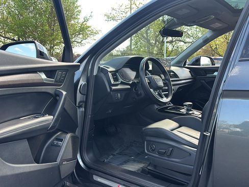 Used 2023 Audi Q5 e Premium Plus AWD/4WD image 2