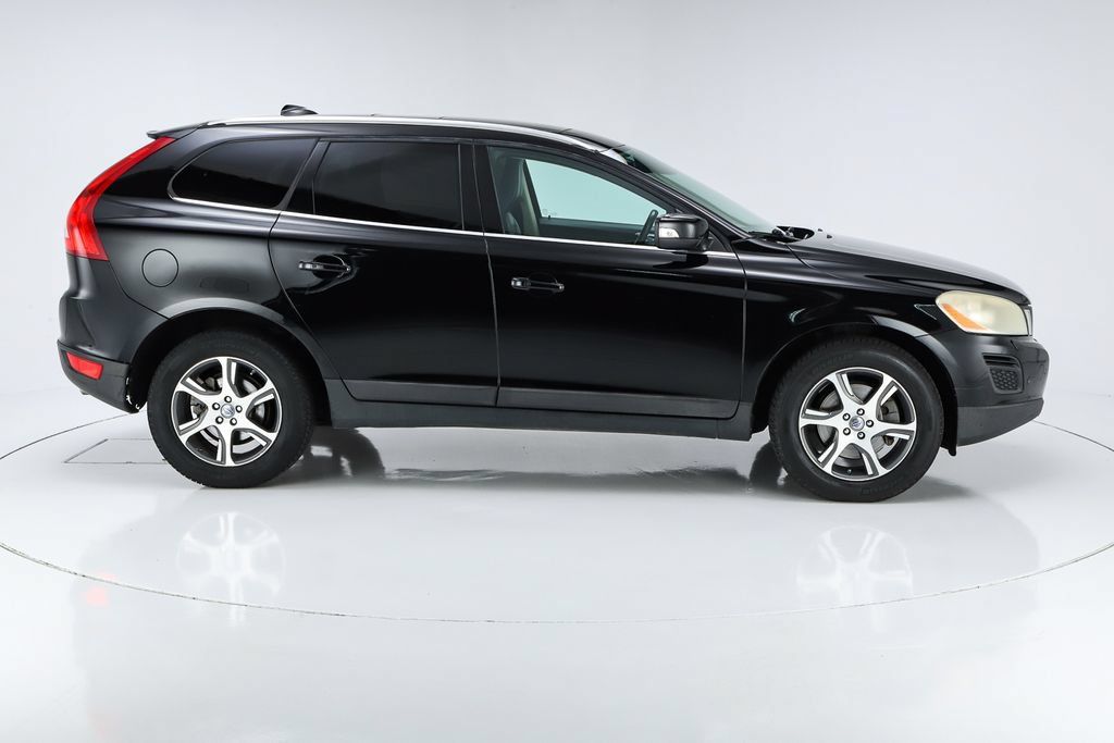 Used 2013 Volvo XC60 T6 AWD/4WD image 10