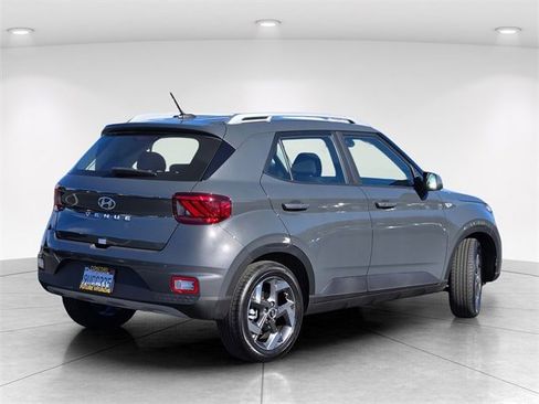 Certified 2025 Hyundai Venue SEL image 6