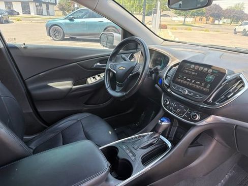 Used 2017 Chevrolet Volt Premier w/ Driver Confidence Package FWD image 11