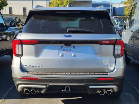 Used 2025 Ford Explorer Platinum w/ Ultimate Package image 5