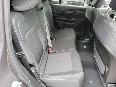New 2025 Jeep Grand Cherokee Laredo X image 16