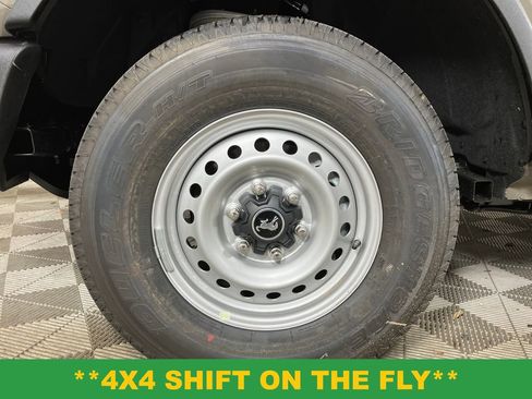 New 2025 Ford Bronco Base image 12