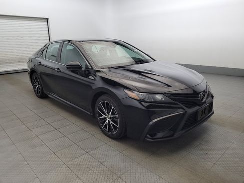 Used 2021 Toyota Camry SE image 13