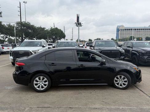Certified 2023 Toyota Corolla LE FWD image 4