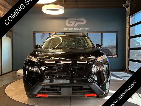 Used 2025 Nissan Rogue SV AWD/4WD image 8