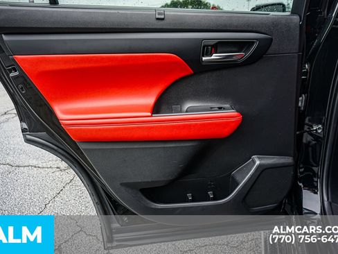 Used 2022 Toyota Highlander XSE AWD/4WD image 62