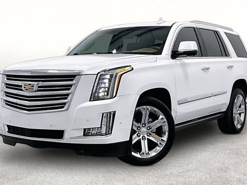 Used 2018 Cadillac Escalade Platinum AWD/4WD image 14