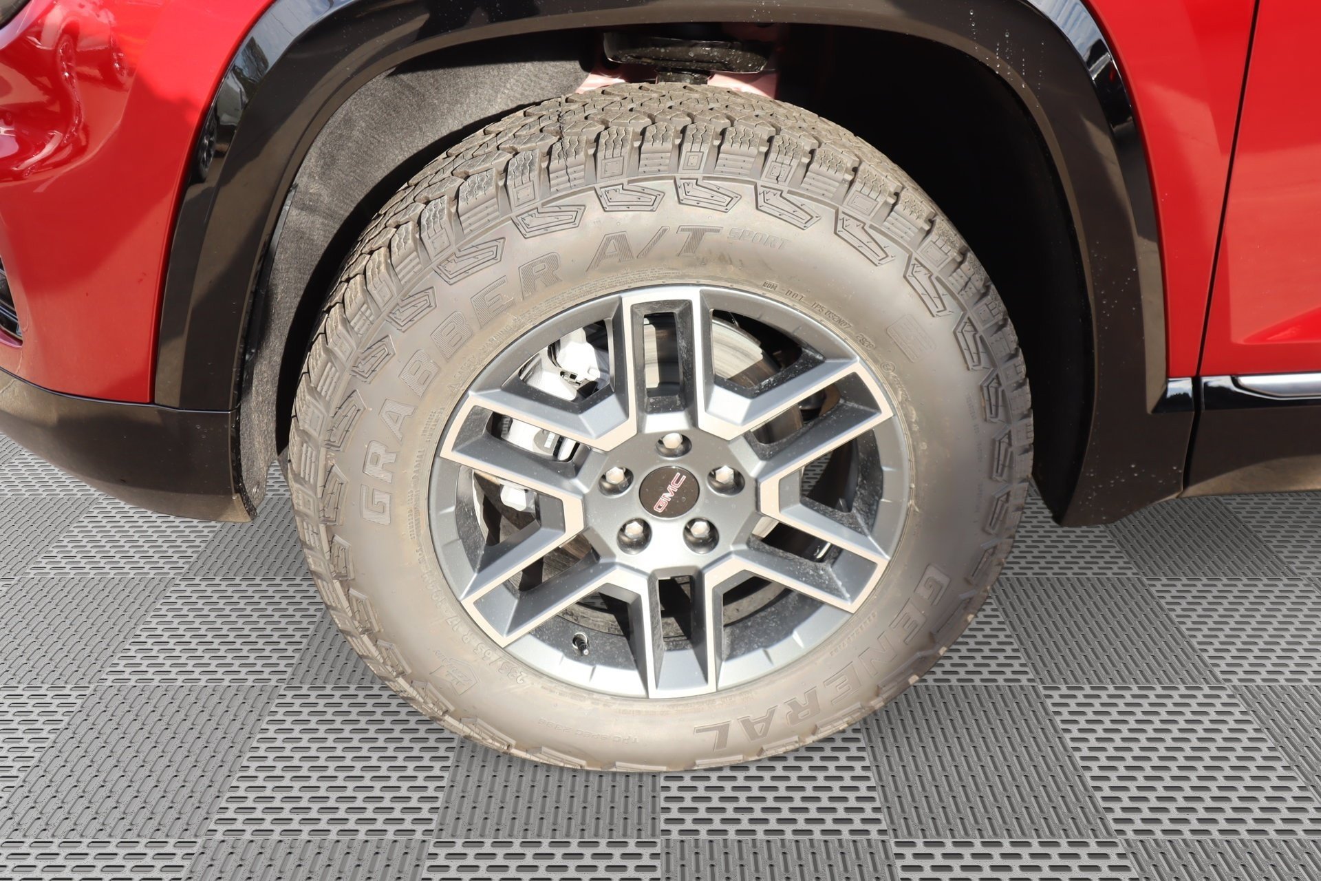 New 2027 GMC Terrain AT4 w/ Convenience Package III AWD/4WD image 19