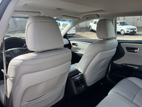 Used 2014 Toyota Avalon Limited image 12