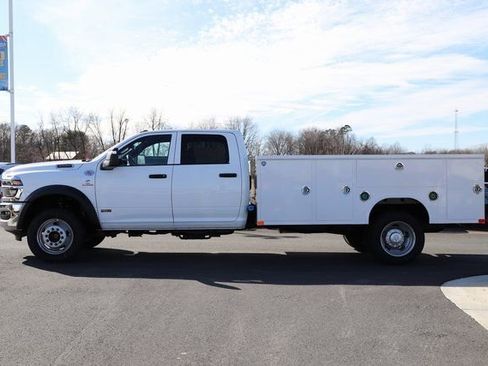 New 2026 RAM 5500 Tradesman w/ Chrome Appearance Group AWD/4WD image 4