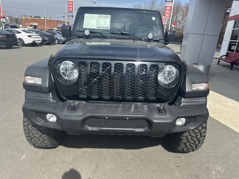 Used 2020 Jeep Gladiator Sport w/ Quick Order Package 24S image 3