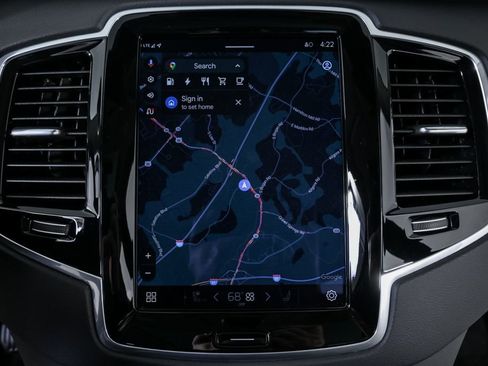 Certified 2024 Volvo XC90 T8 Ultimate w/ Lounge Package image 17