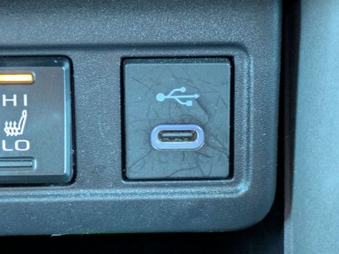 Used 2024 Toyota Corolla Cross XLE FWD image 24