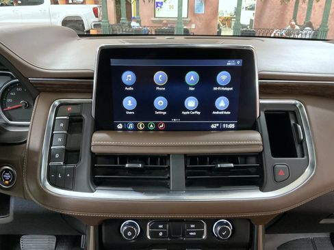 Certified 2021 Chevrolet Suburban High Country w/ Premium Package AWD/4WD image 13