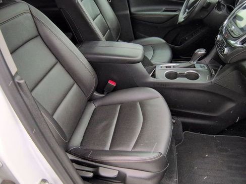 Used 2019 Chevrolet Equinox Premier image 25