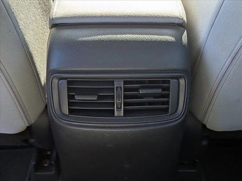 Used 2017 Honda CR-V LX image 17