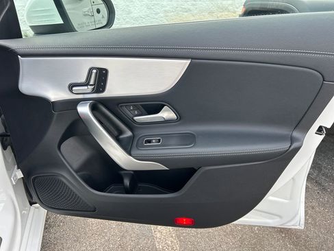 Used 2025 Mercedes-Benz CLA 250 image 36
