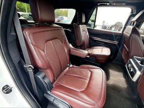 Used 2023 Ford Expedition Limited AWD/4WD image 24