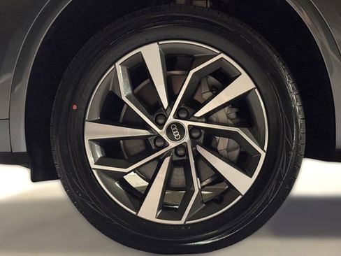 Used 2023 Audi Q5 2.0T Premium Plus image 12