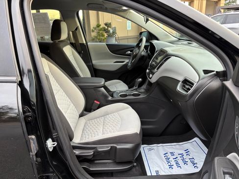 Used 2020 Chevrolet Equinox LS w/ LS Convenience Package image 26
