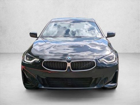 Used 2025 BMW 230i xDrive Coupe w/ Premium Package image 5