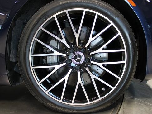 Used 2022 Mercedes-Benz S 500 4MATIC w/ 3D Technology Package image 37