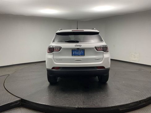 Used 2024 Jeep Compass Latitude AWD/4WD image 6