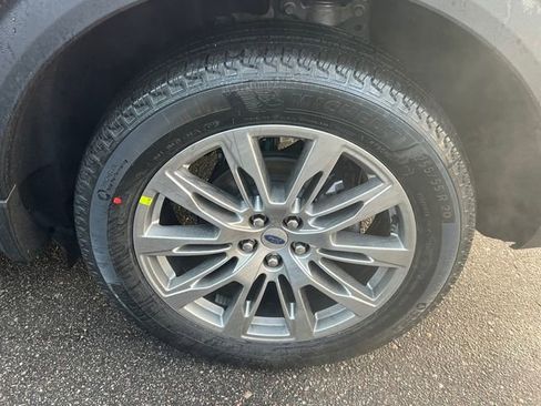 New 2026 Ford Explorer Active w/ Active Comfort Package image 11