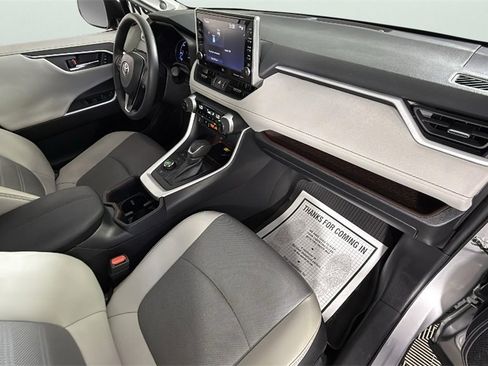 Used 2022 Toyota RAV4 Limited image 37