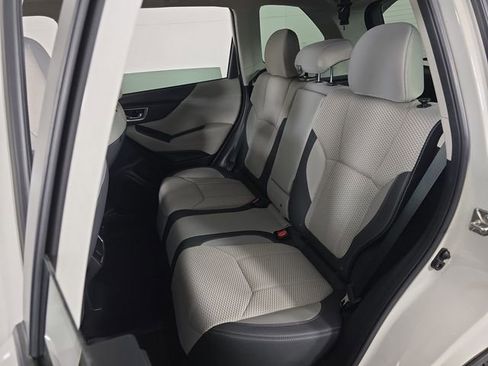 Used 2021 Subaru Forester Premium image 18