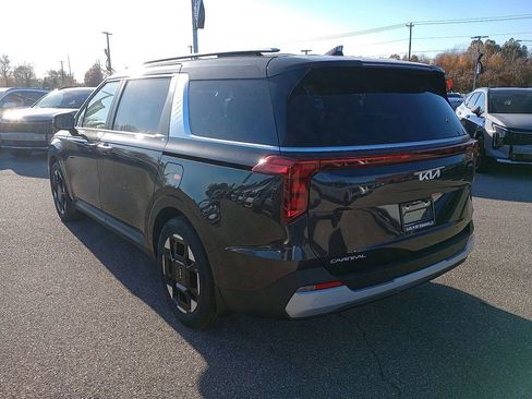 New 2026 Kia Carnival EX FWD image 5