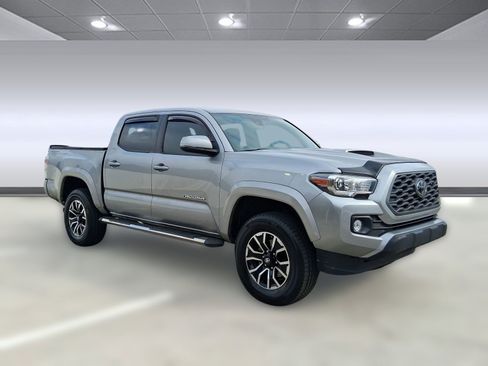 Used 2020 Toyota Tacoma TRD Sport image 7