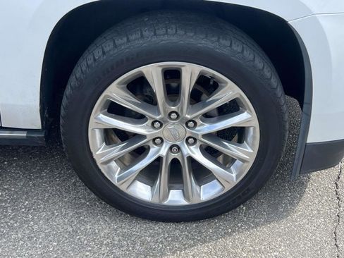 Used 2020 Cadillac Escalade ESV Premium Luxury image 5