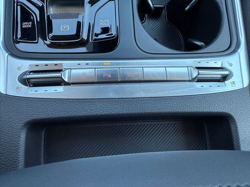 Used 2026 Kia Carnival SX Prestige image 24