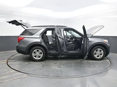Used 2021 Ford Explorer XLT AWD/4WD image 62