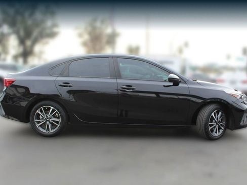 Used 2023 Kia Forte LXS image 6