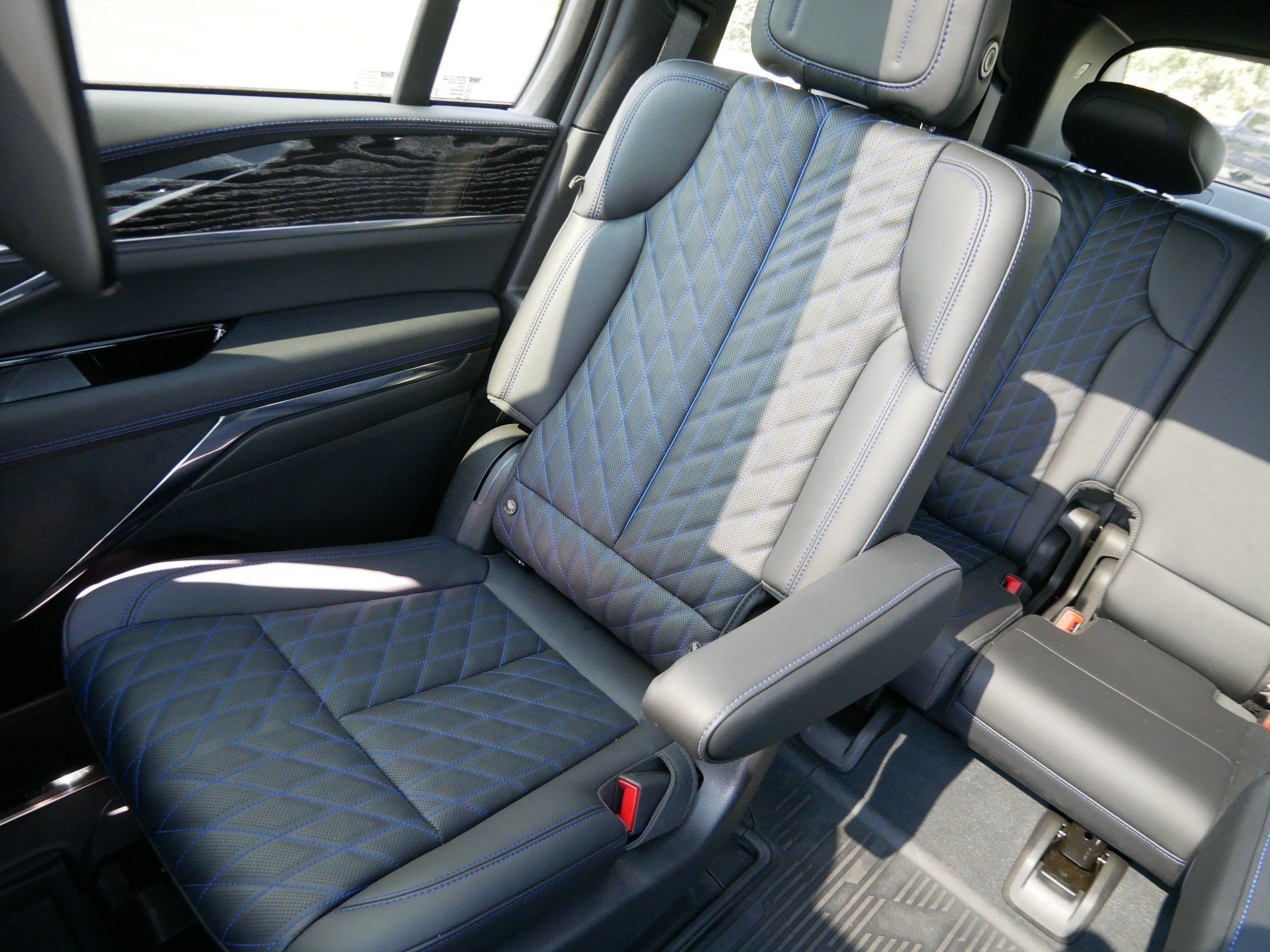 Used 2026 Cadillac Escalade IQ Sport 1 w/ LPO, Floor Liner Package AWD/4WD image 10