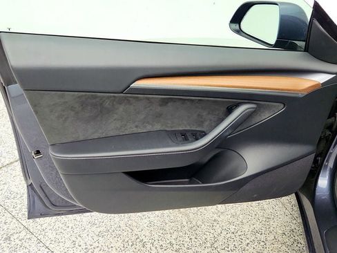 Used 2023 Tesla Model 3 Standard Range RWD image 11