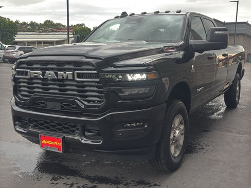 New 2026 RAM 2500 Big Horn AWD/4WD image 3