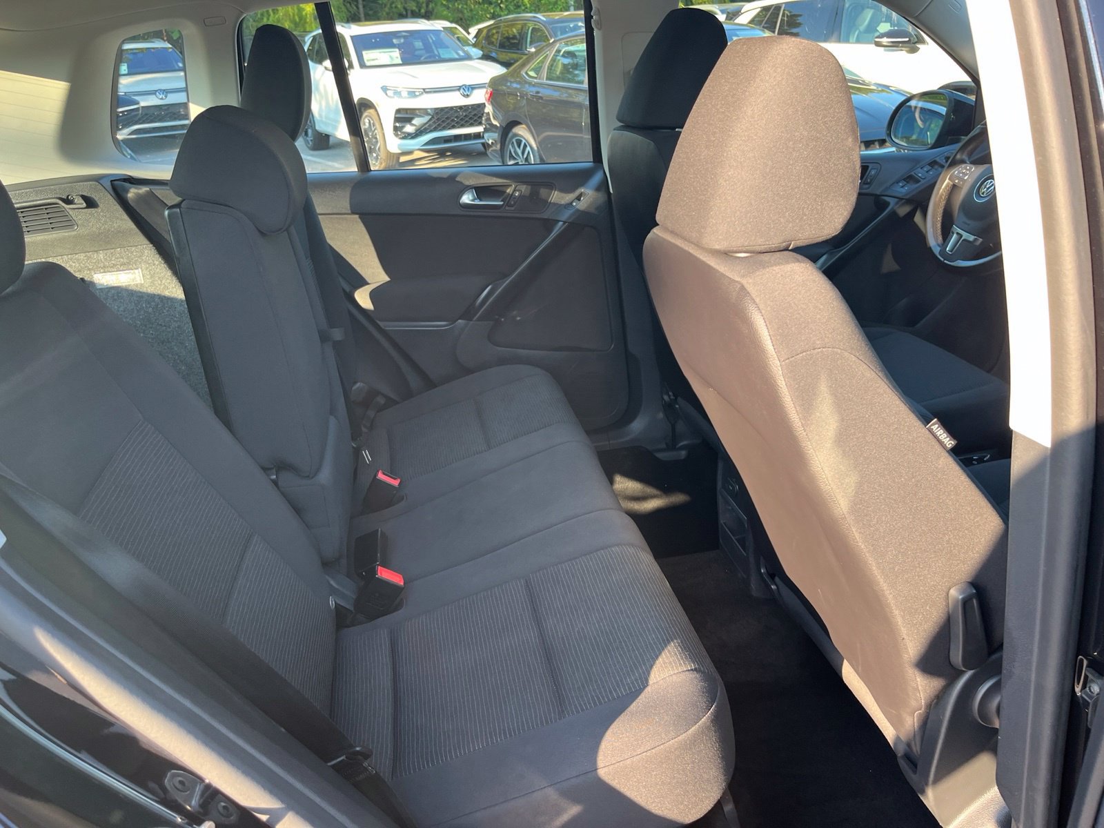Used 2018 Volkswagen Tiguan Limited w/ Premium Package AWD/4WD image 30