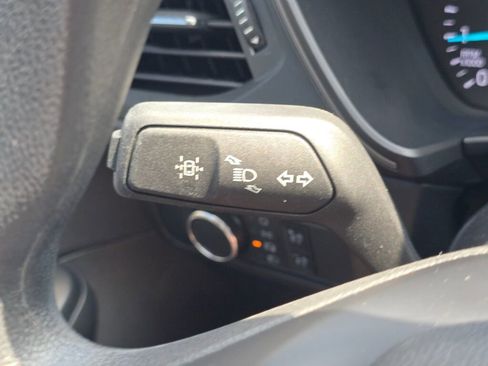 Used 2022 Ford Escape S image 24