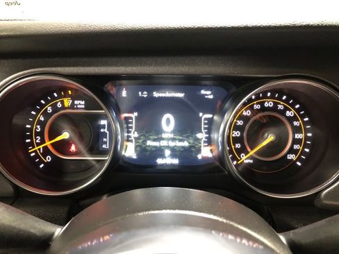 Used 2023 Jeep Gladiator Mojave w/ Cold Weather Group image 23