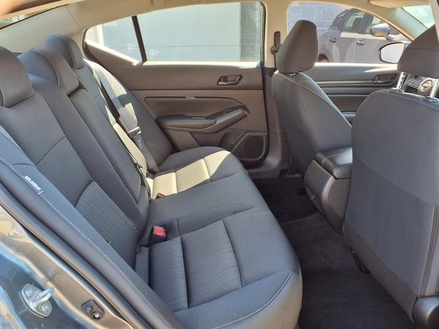 Used 2025 Nissan Altima 2.5 S FWD image 23